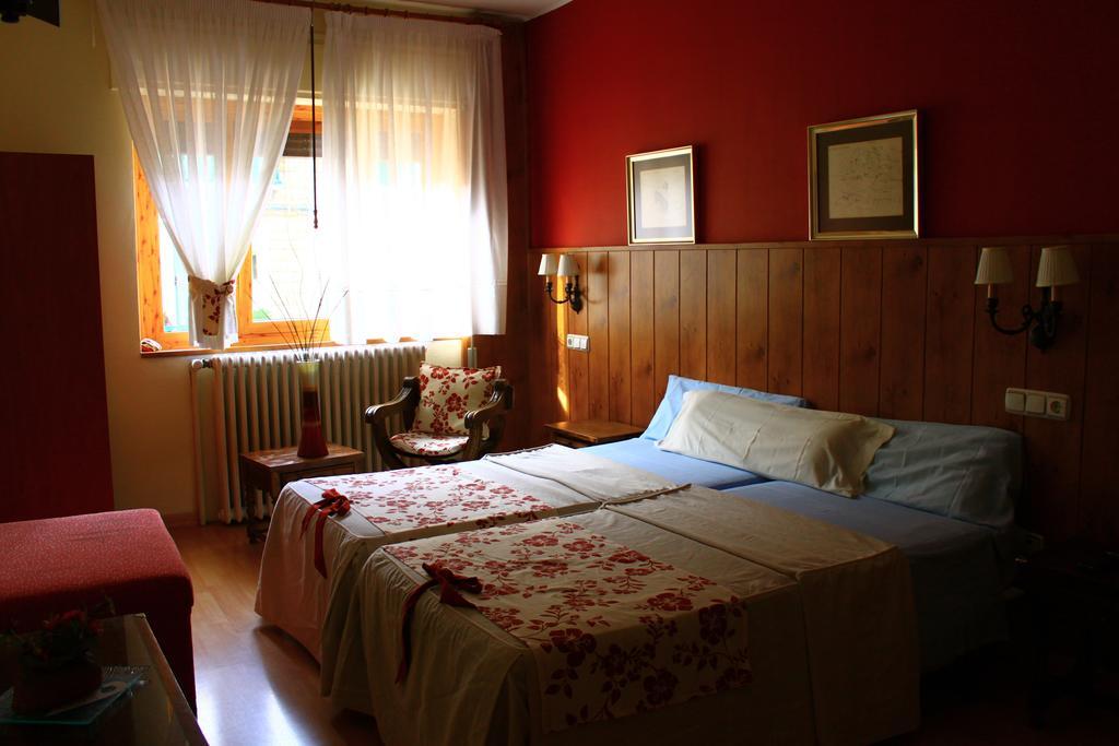 Hostal Escartin Sabiñánigo Rom bilde