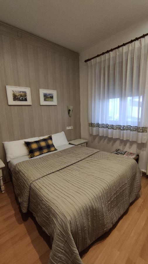 Hostal Escartin Sabiñánigo Eksteriør bilde