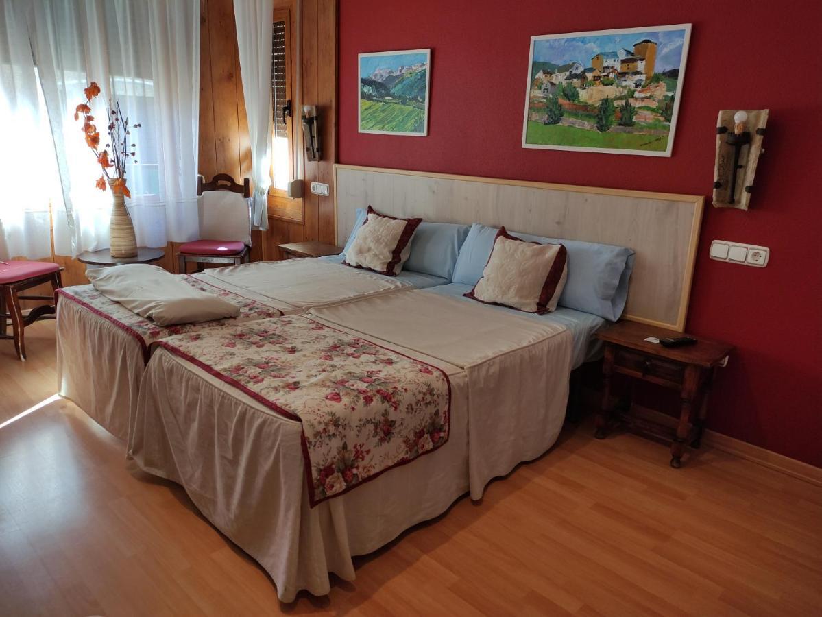 Hostal Escartin Sabiñánigo Eksteriør bilde